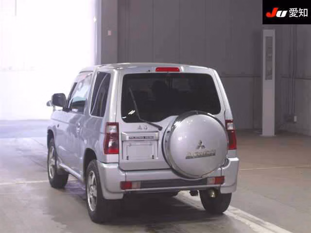 MITSUBISHI PAJERO MINI