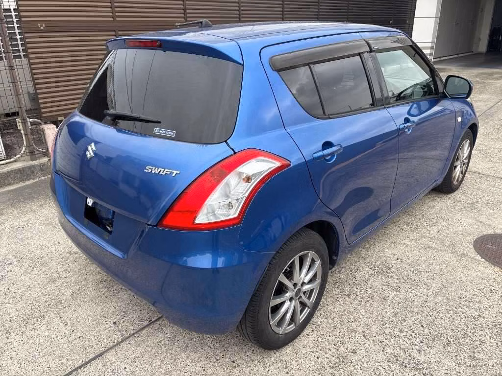 SUZUKI SWIFT