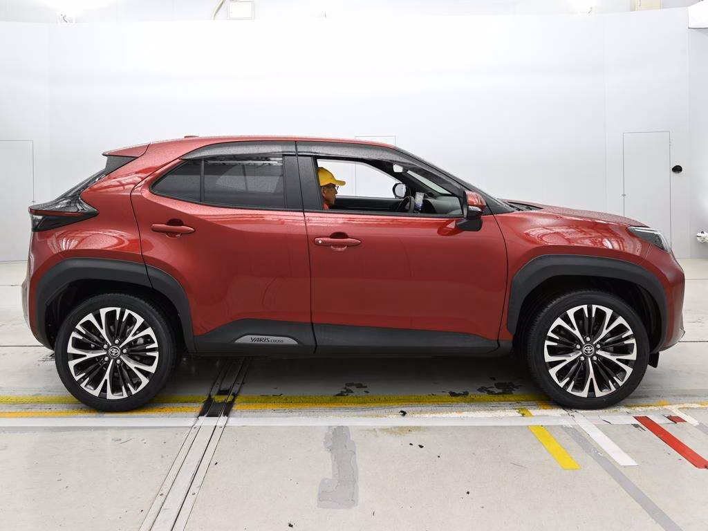TOYOTA YARIS CROSS