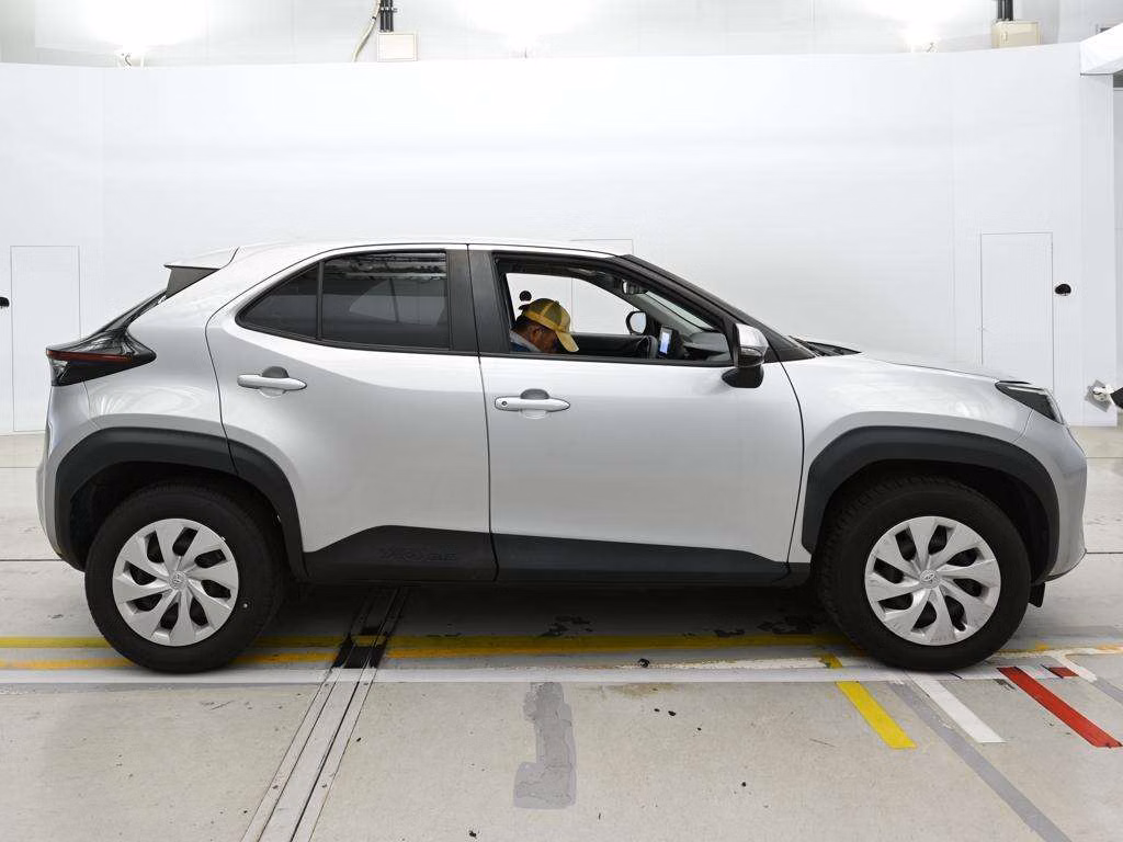 TOYOTA YARIS CROSS