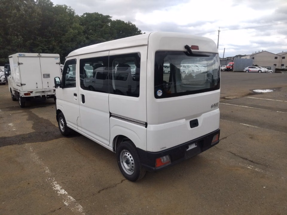 DAIHATSU ATRAI