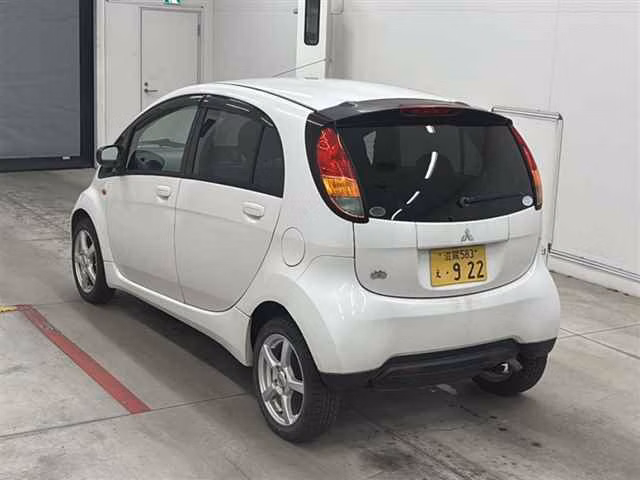 MITSUBISHI I