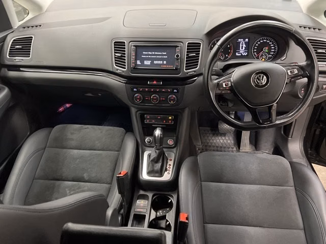 VOLKSWAGEN SHARAN
