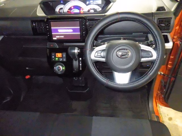 DAIHATSU WAKE