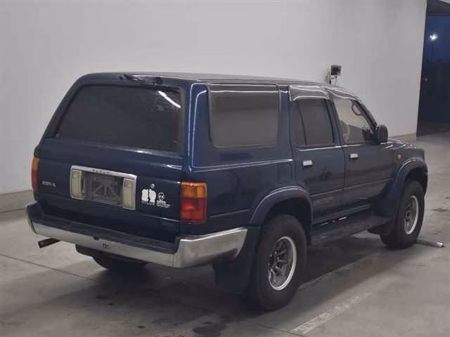 TOYOTA HILUX SURF