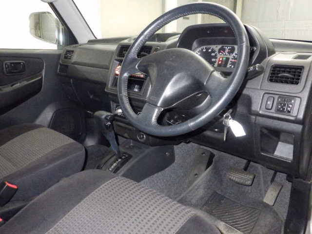 MITSUBISHI PAJERO MINI