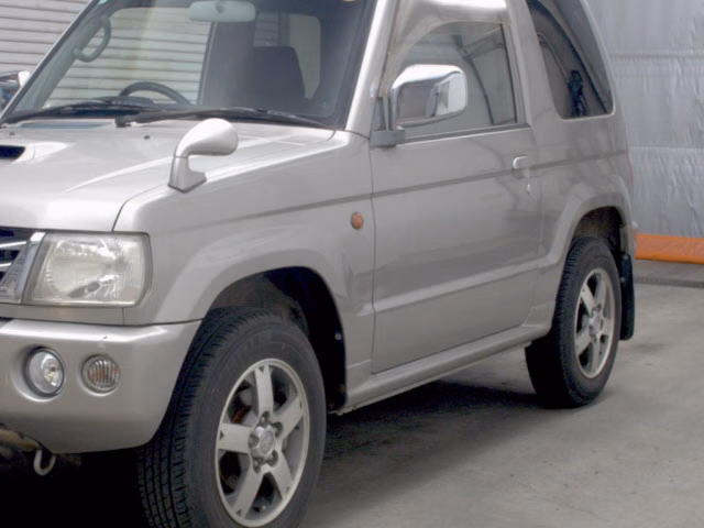 MITSUBISHI PAJERO MINI