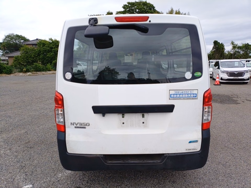 NISSAN NV350 CARAVAN