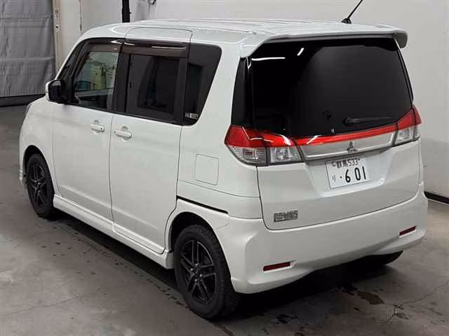 MITSUBISHI DELICA D:2