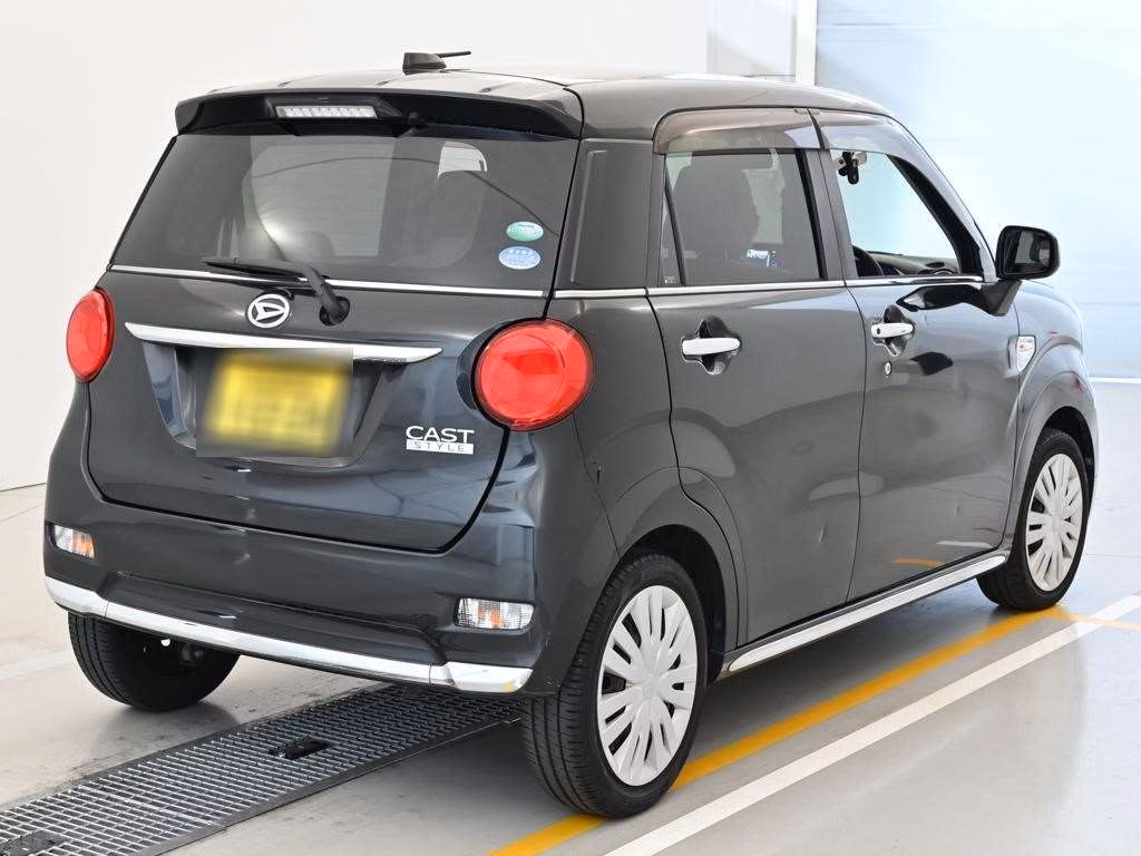 DAIHATSU CAST