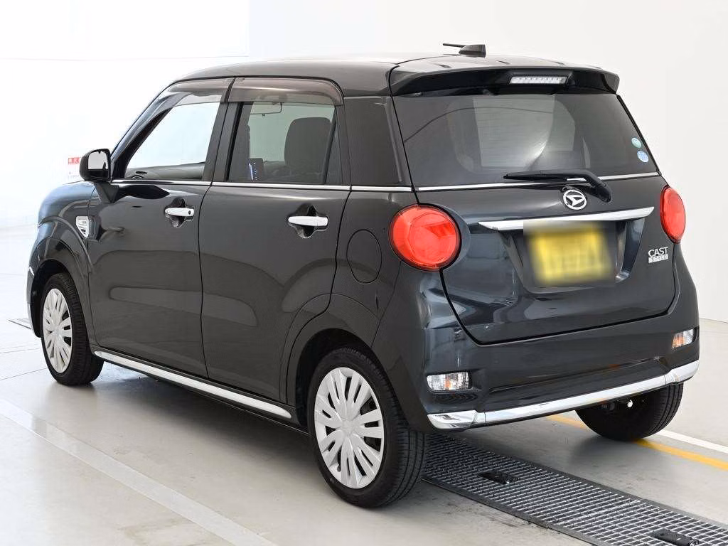 DAIHATSU CAST