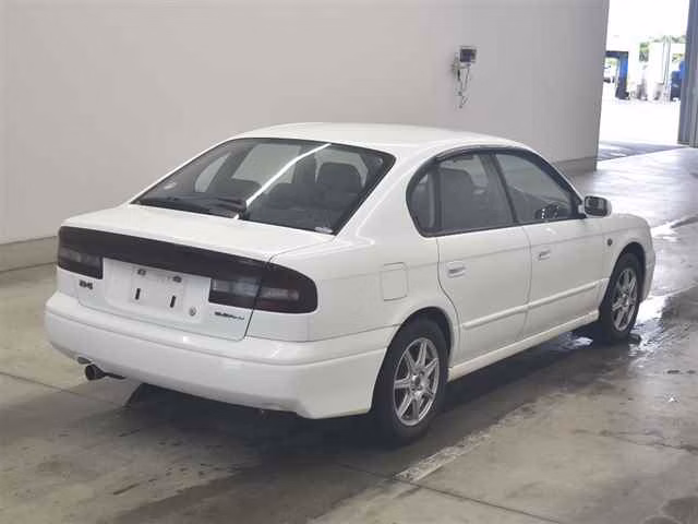 SUBARU LEGACY B4