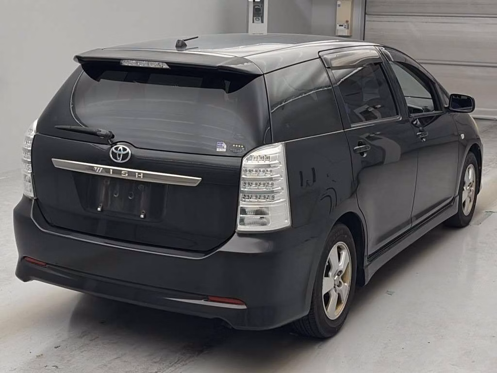 TOYOTA WISH