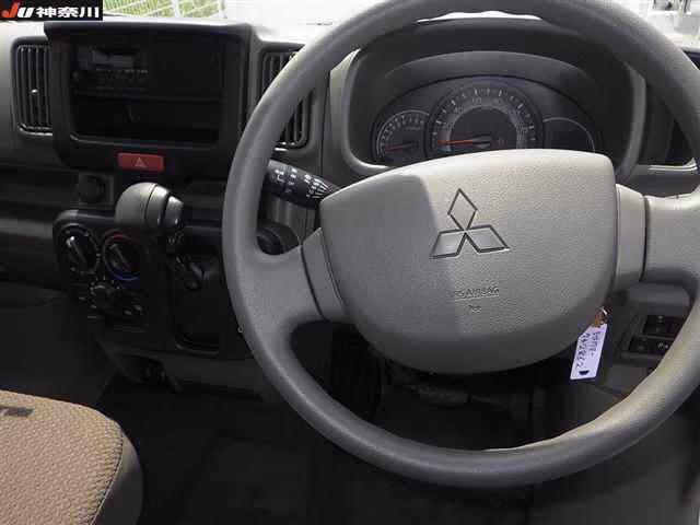 MITSUBISHI MINICAB