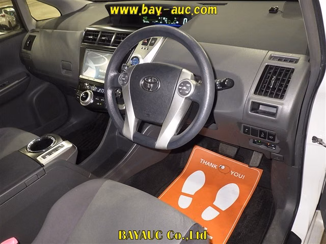 TOYOTA PRIUS ALPHA
