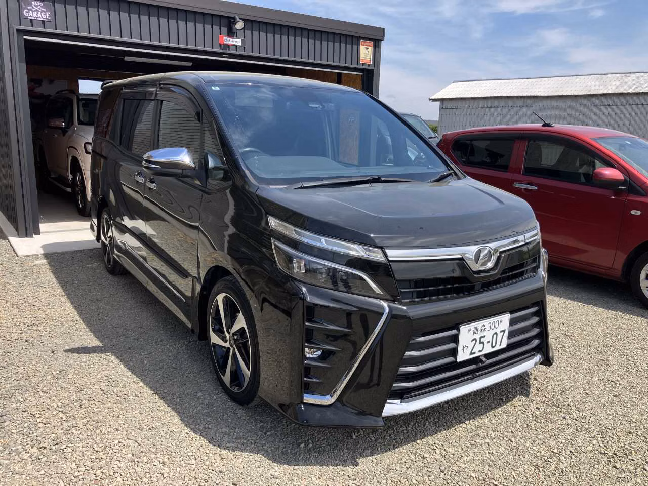 TOYOTA VOXY