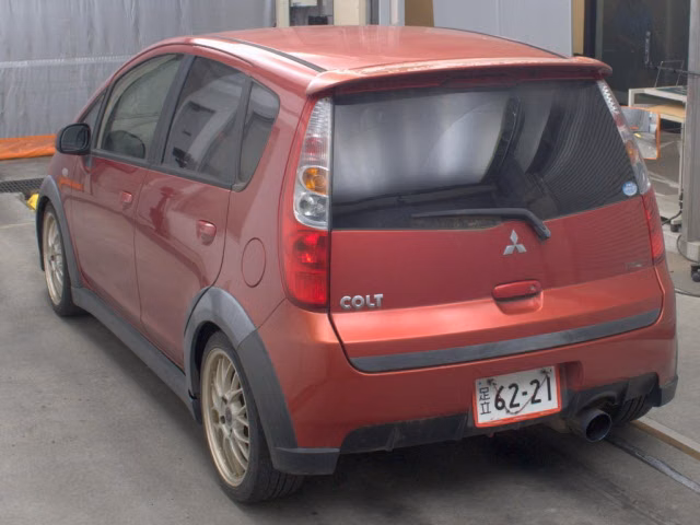 MITSUBISHI COLT