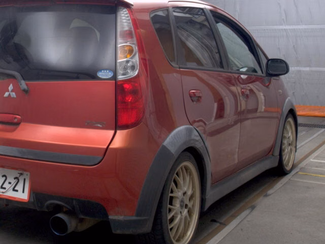 MITSUBISHI COLT