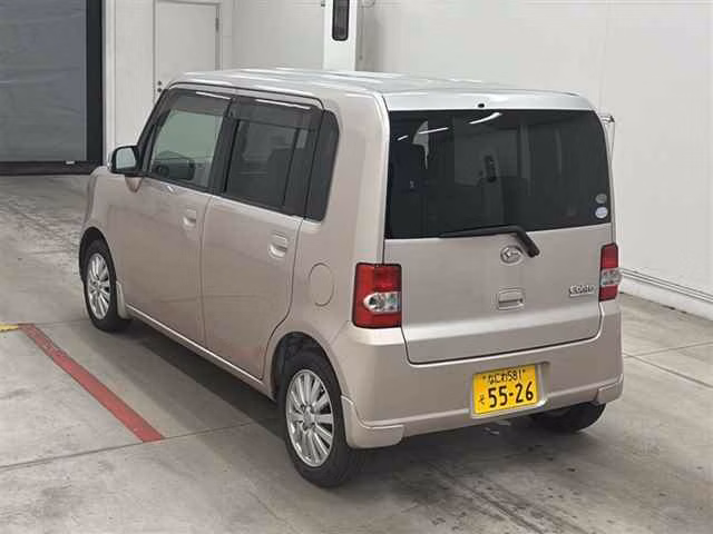 DAIHATSU MOVE CONTE
