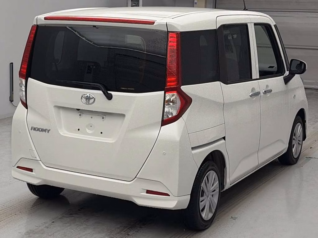TOYOTA ROOMY