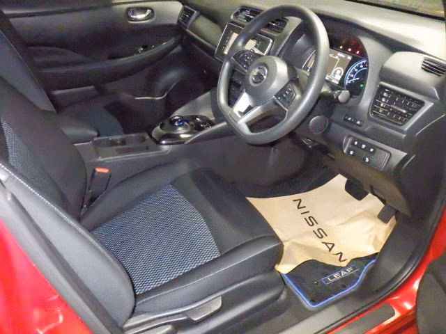 NISSAN LEAF