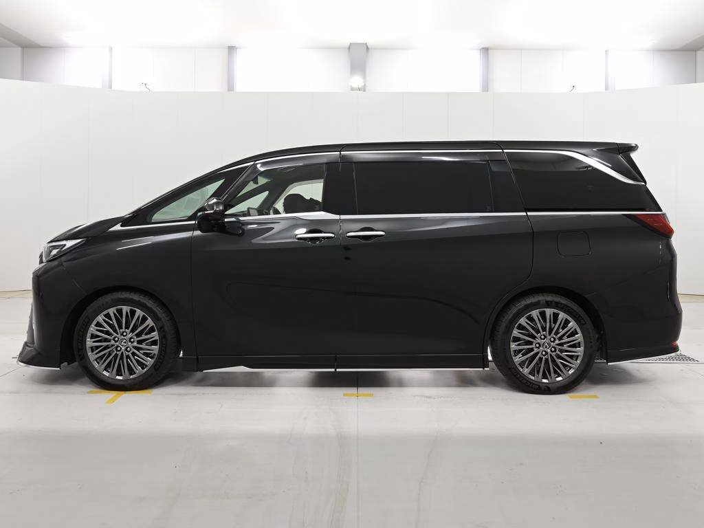 LEXUS LM500H