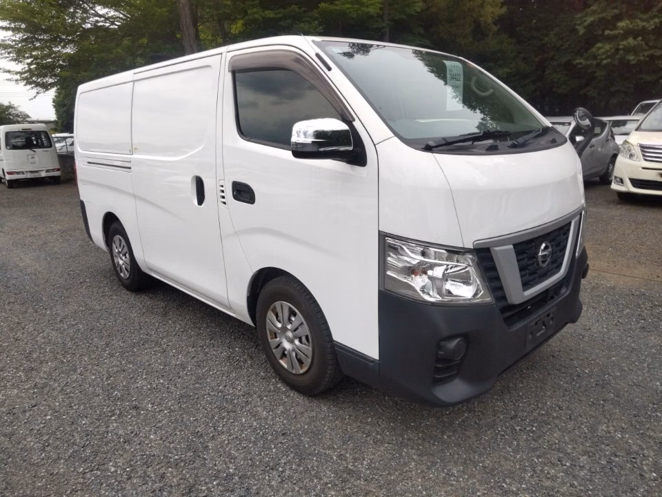 NISSAN NV350 CARAVAN