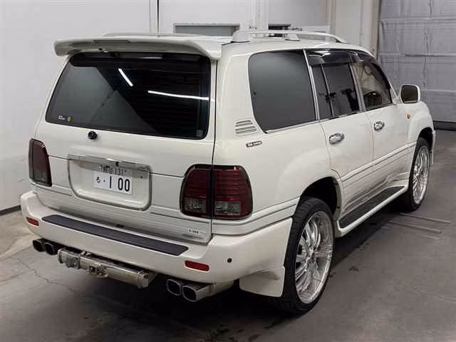 TOYOTA LAND CRUISER