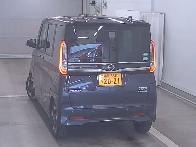 NISSAN ROOX