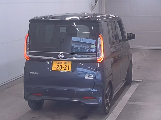 NISSAN ROOX