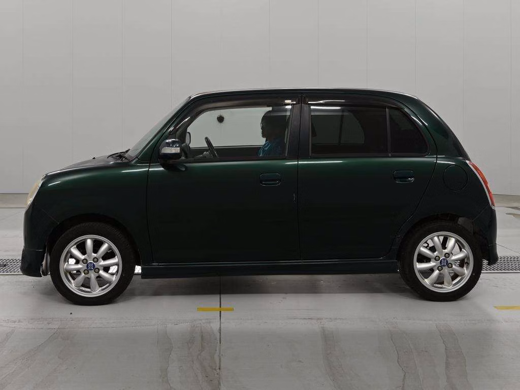 DAIHATSU MIRA GINO