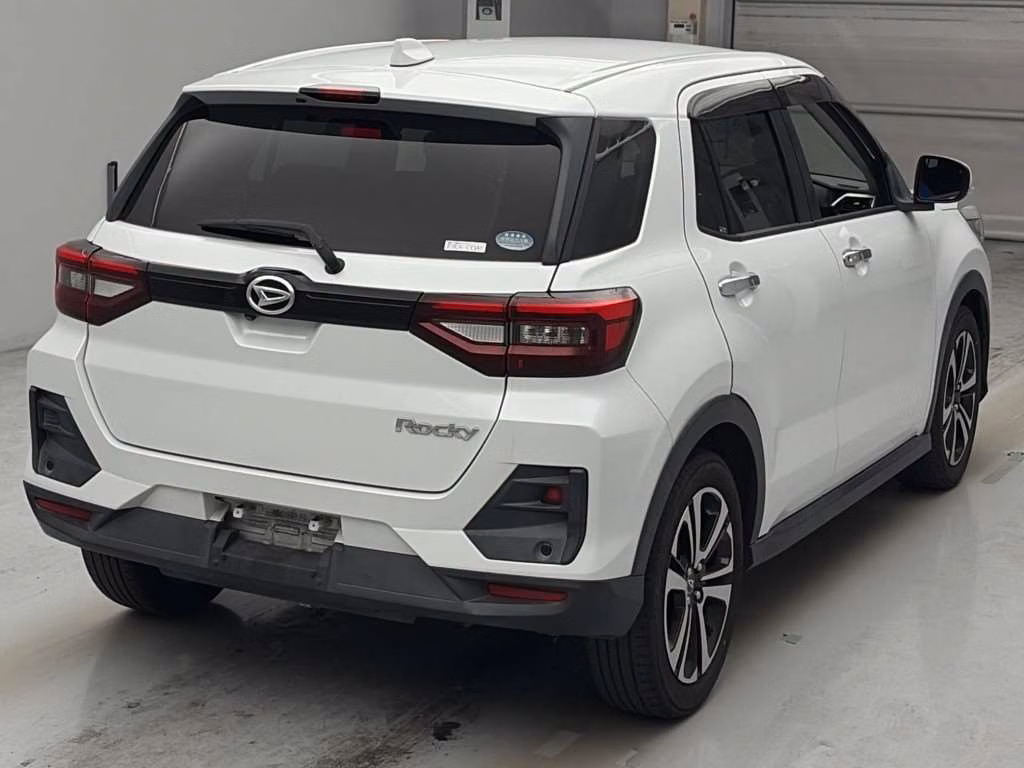 DAIHATSU ROCKY
