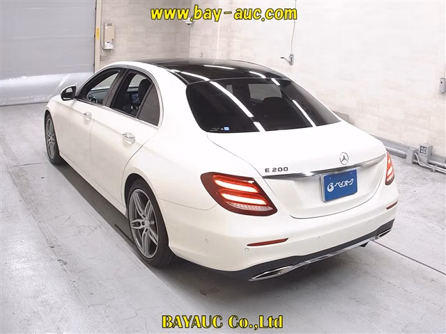 MERCEDES-BENZ E-CLASS