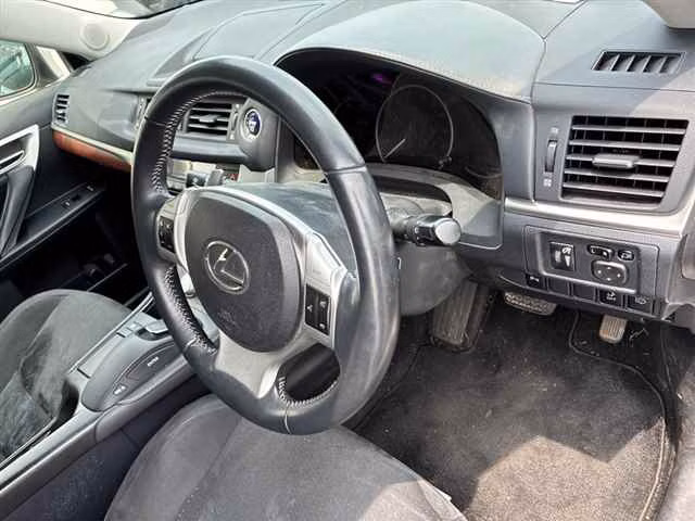 LEXUS CT200H