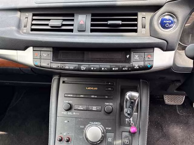 LEXUS CT200H
