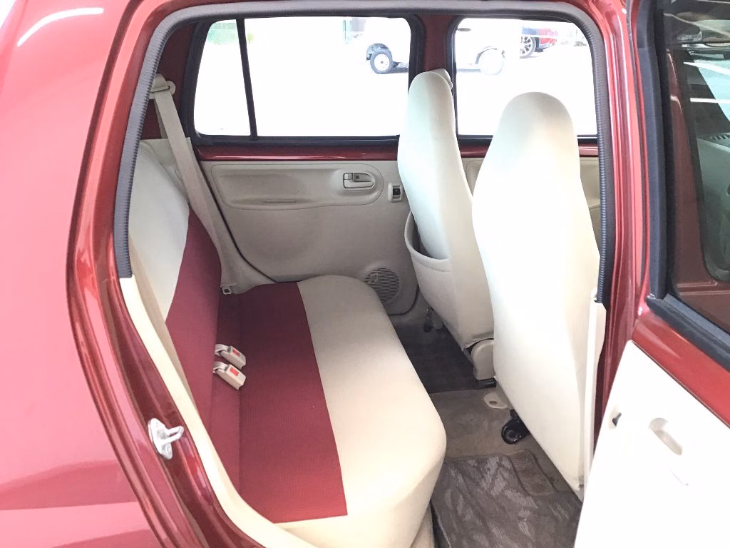 DAIHATSU ESSE