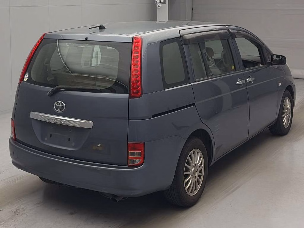 TOYOTA ISIS