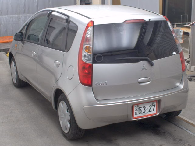 MITSUBISHI COLT