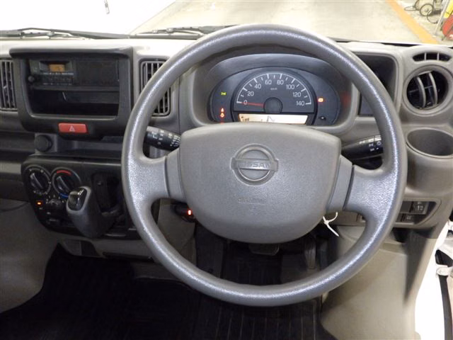 NISSAN NV100 CLIPPER