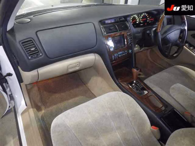 MITSUBISHI DIAMANTE