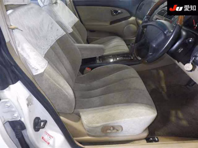 MITSUBISHI DIAMANTE