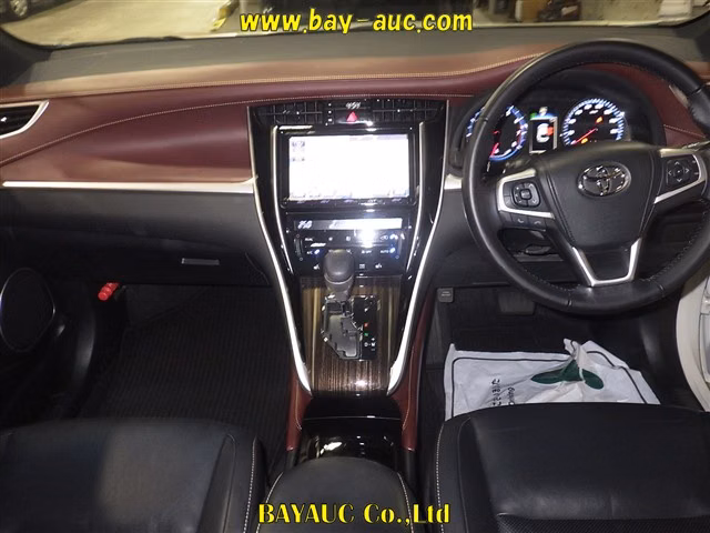 TOYOTA HARRIER