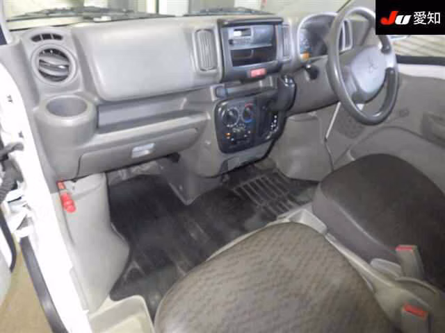 MITSUBISHI MINICAB