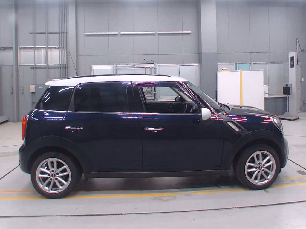 MINI CROSSOVER