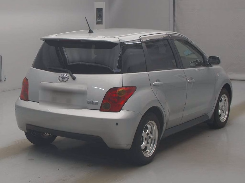 TOYOTA IST