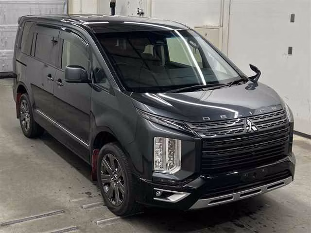 MITSUBISHI DELICA D:5