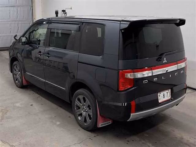 MITSUBISHI DELICA D:5