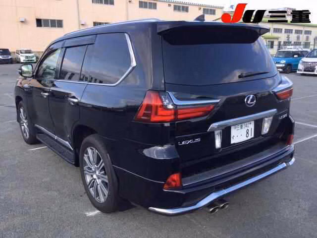 LEXUS LX570
