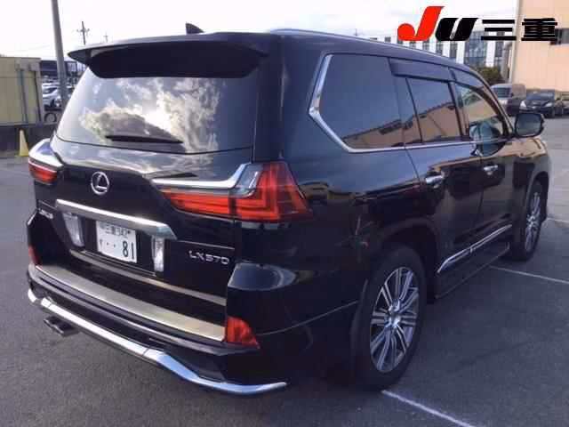 LEXUS LX570