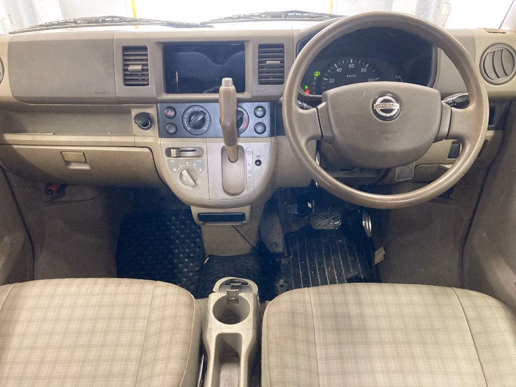 NISSAN NV100 CLIPPER
